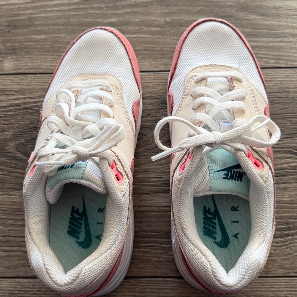 Nike Kids White and Pink Low-Top Sneakers - Picture 5 of 8